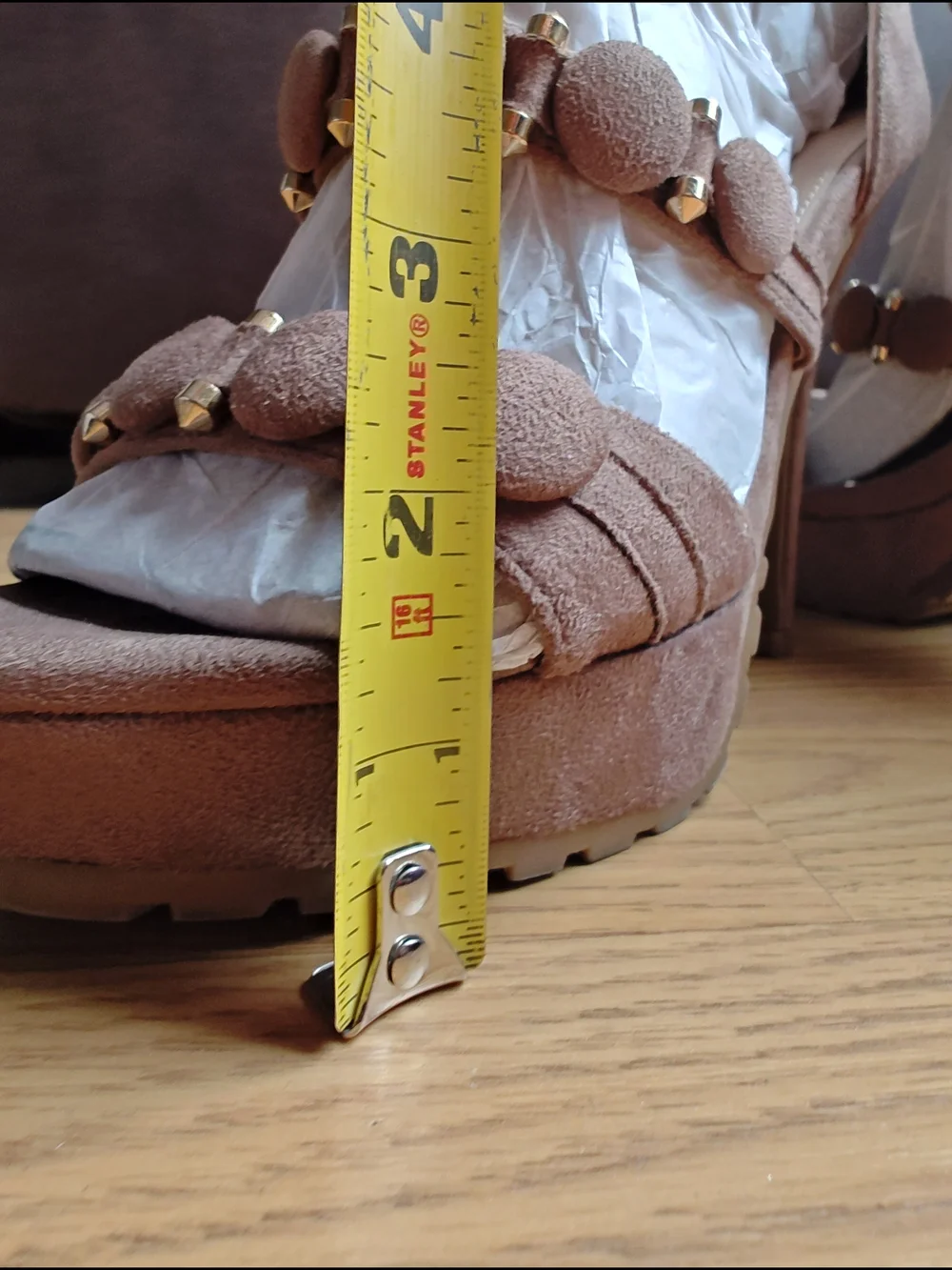 Glaze taupe suede